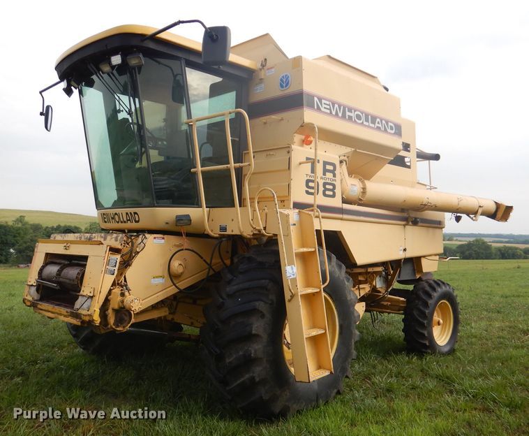 image for item DL3324 1997 New Holland TR98  combine