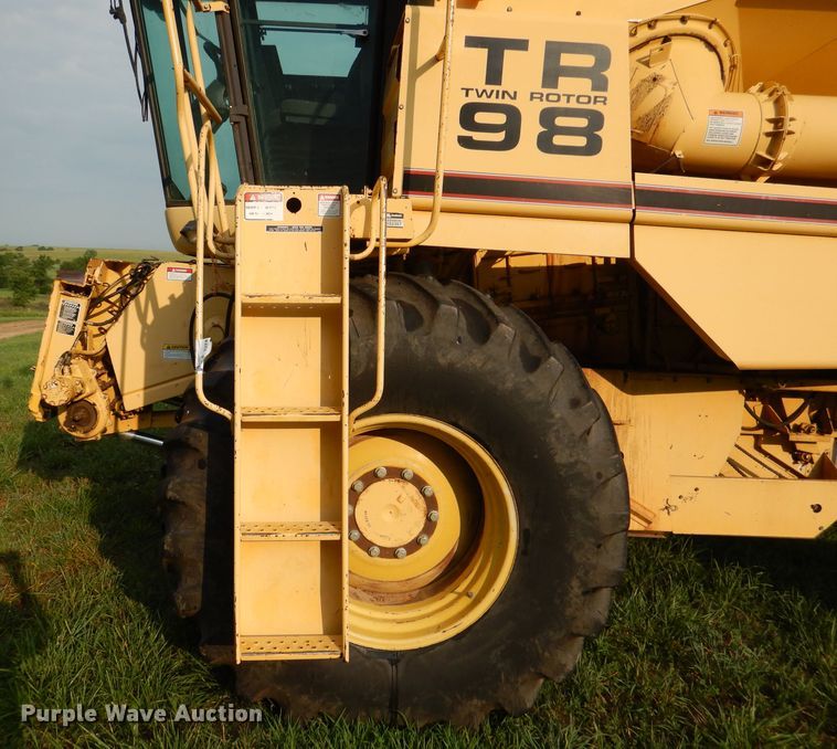image for item DL3324 1997 New Holland TR98  combine