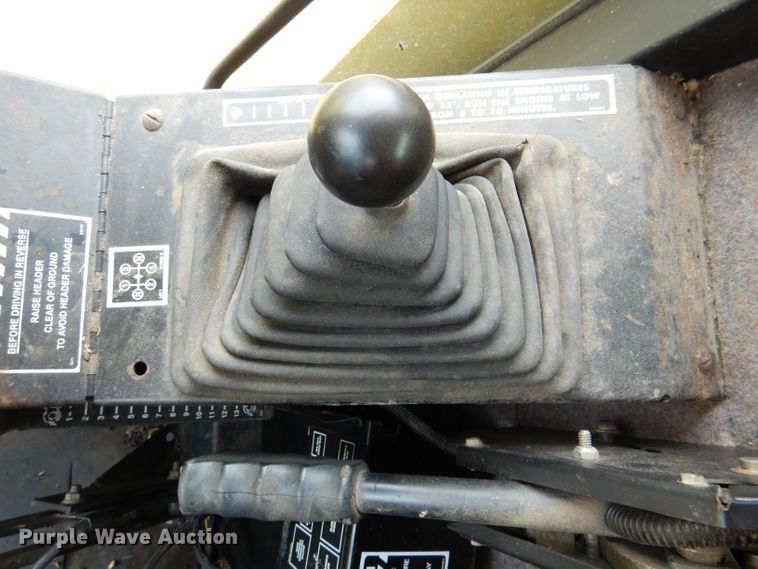 image for item DL3324 1997 New Holland TR98  combine