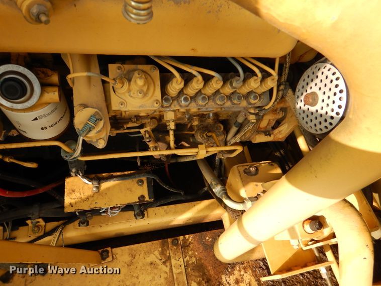 image for item DL3324 1997 New Holland TR98  combine