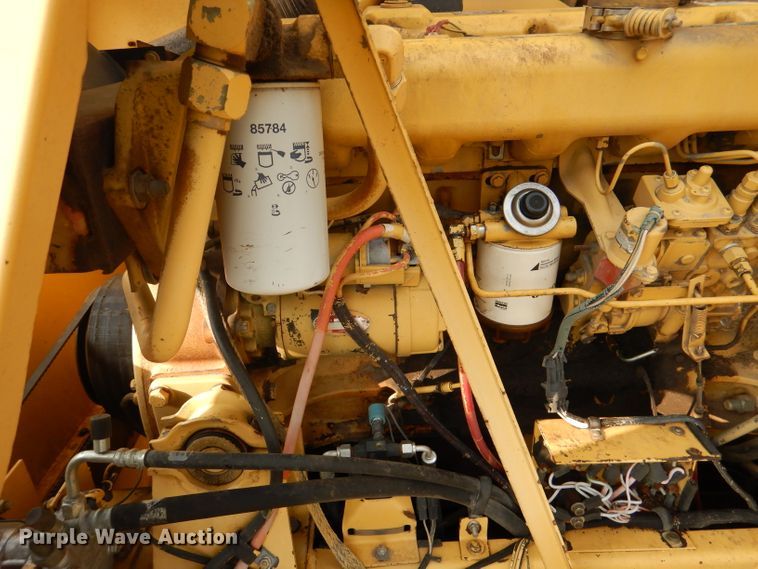 image for item DL3324 1997 New Holland TR98  combine