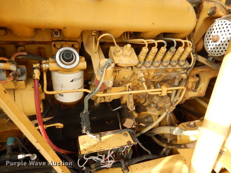 image for item DL3324 1997 New Holland TR98  combine