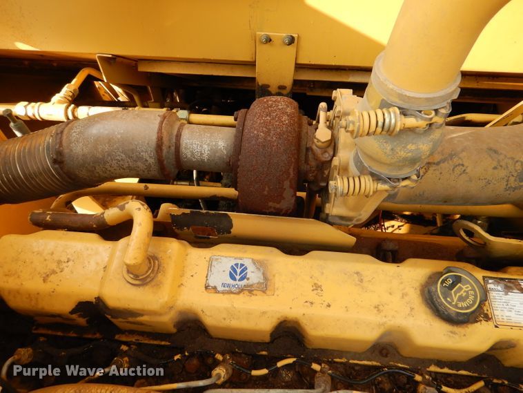 image for item DL3324 1997 New Holland TR98  combine