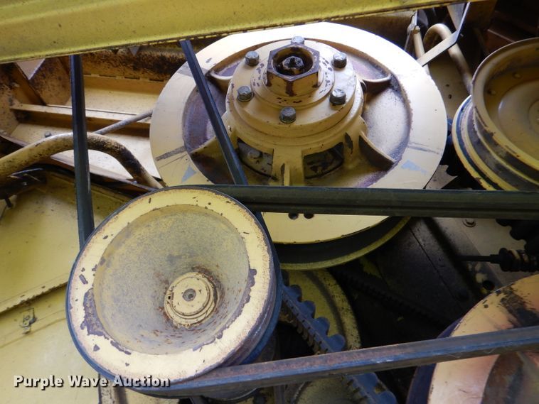 image for item DL3324 1997 New Holland TR98  combine