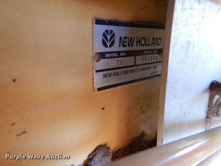 image for item DL3324 1997 New Holland TR98  combine