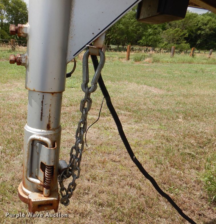 image for item DL3327 2004 Chaparral  livestock trailer