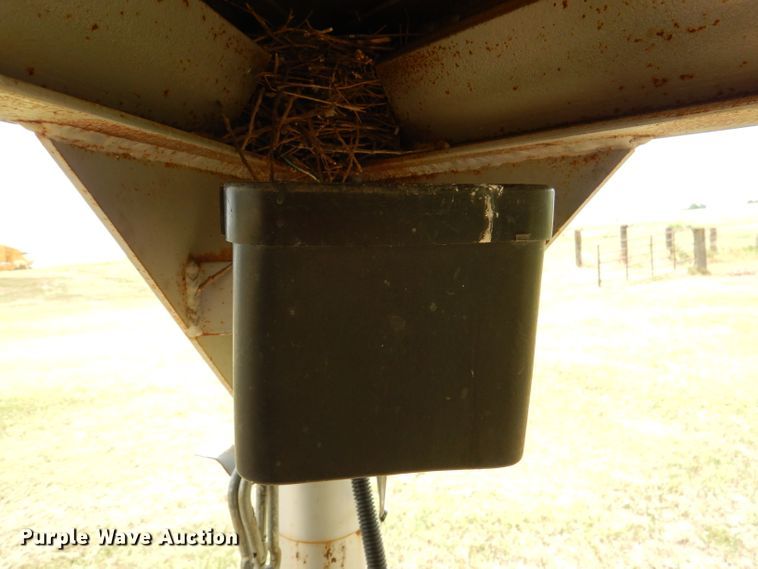 image for item DL3327 2004 Chaparral  livestock trailer