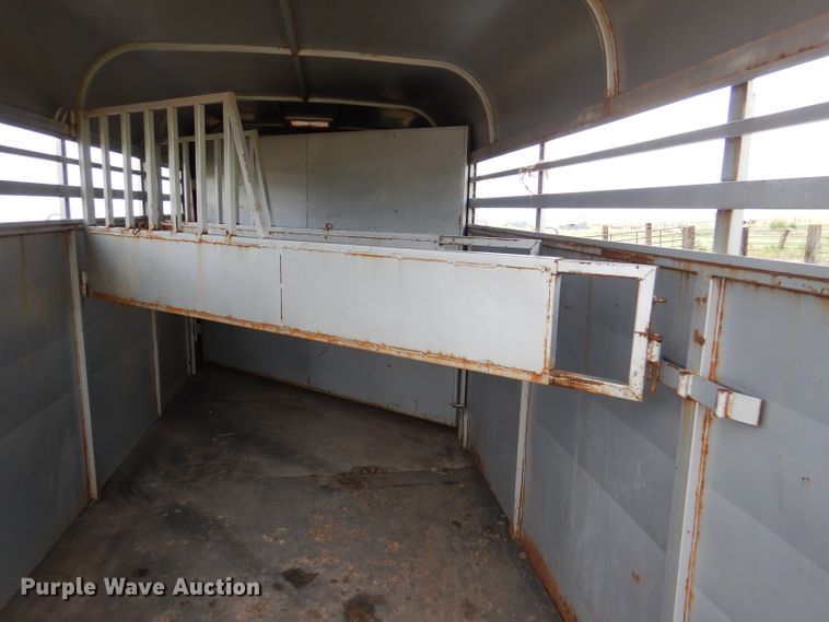 image for item DL3327 2004 Chaparral  livestock trailer
