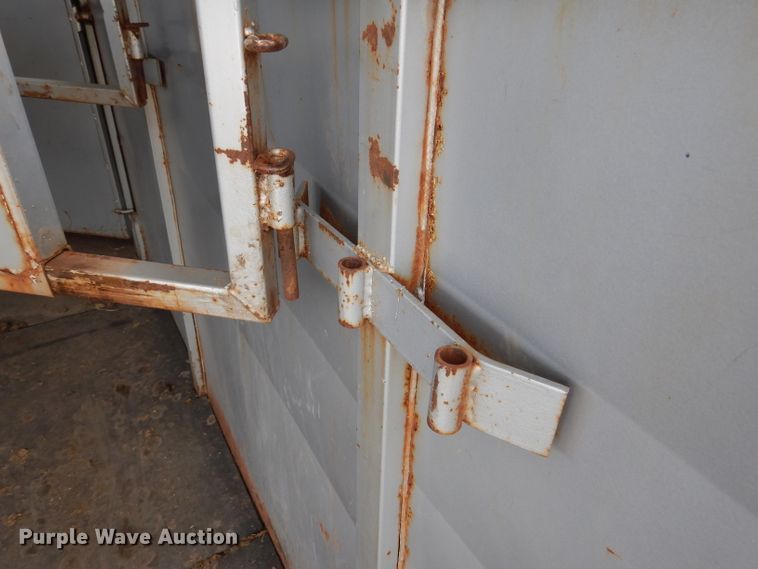 image for item DL3327 2004 Chaparral  livestock trailer