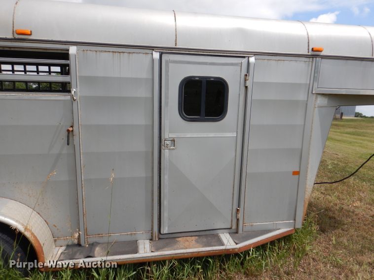image for item DL3327 2004 Chaparral  livestock trailer