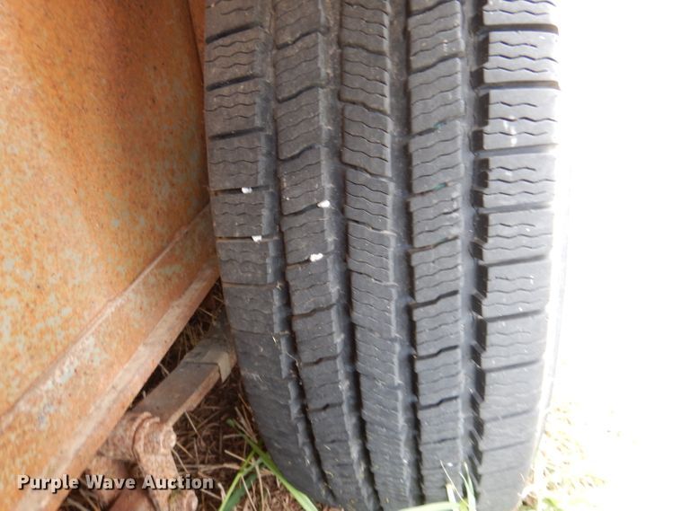 image for item DL3327 2004 Chaparral  livestock trailer