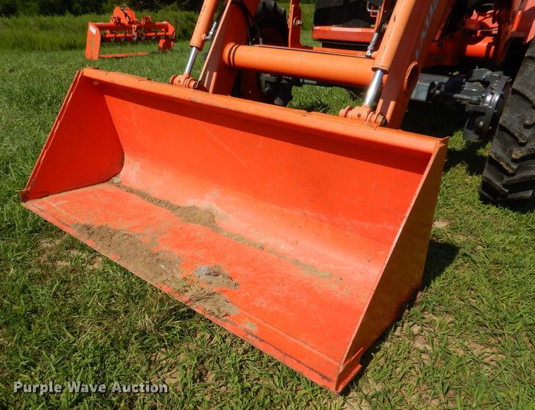 image for item DL3331 Kubota M7040  MFWD tractor