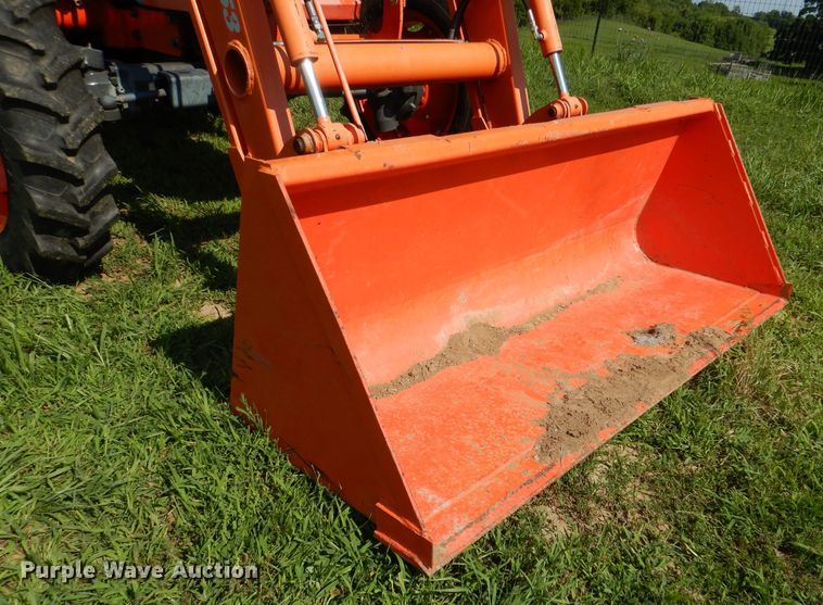 image for item DL3331 Kubota M7040  MFWD tractor