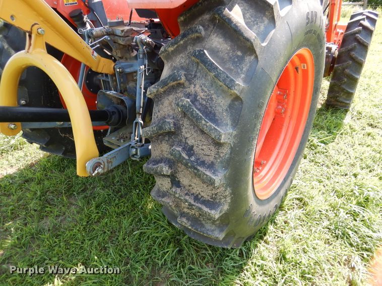image for item DL3331 Kubota M7040  MFWD tractor