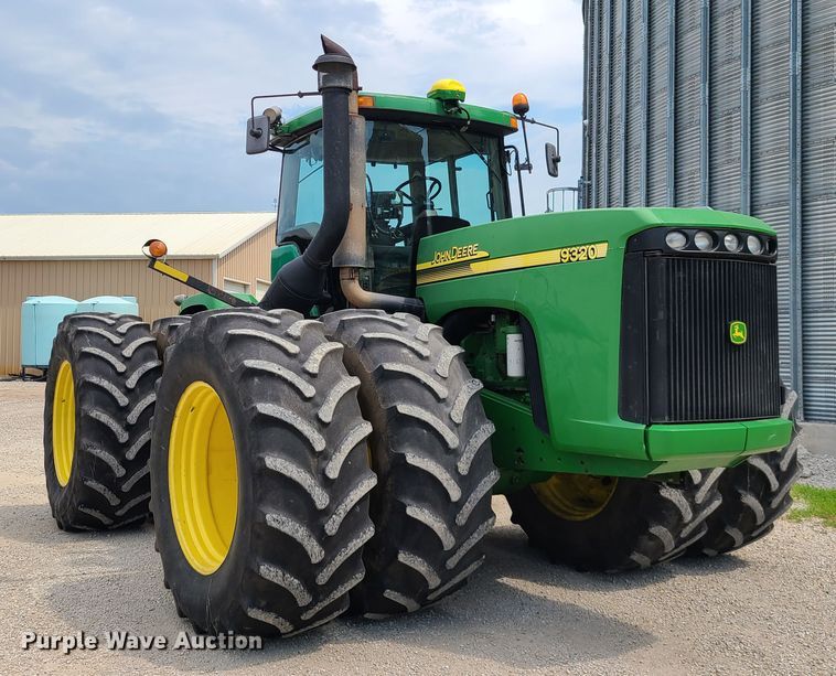 image for item DM8744 2002 John Deere 9320  4WD tractor