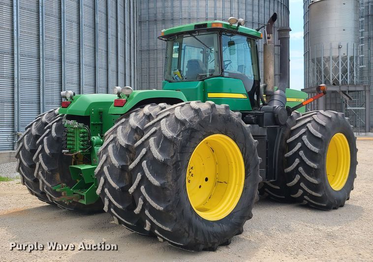 image for item DM8744 2002 John Deere 9320  4WD tractor