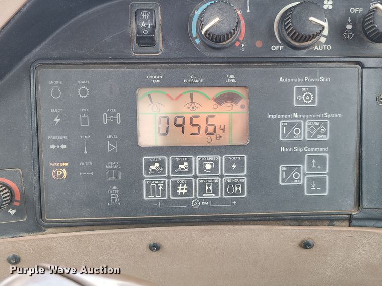 image for item DM8744 2002 John Deere 9320  4WD tractor