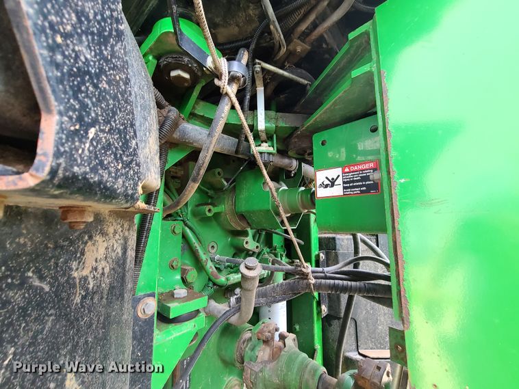 image for item DM8744 2002 John Deere 9320  4WD tractor