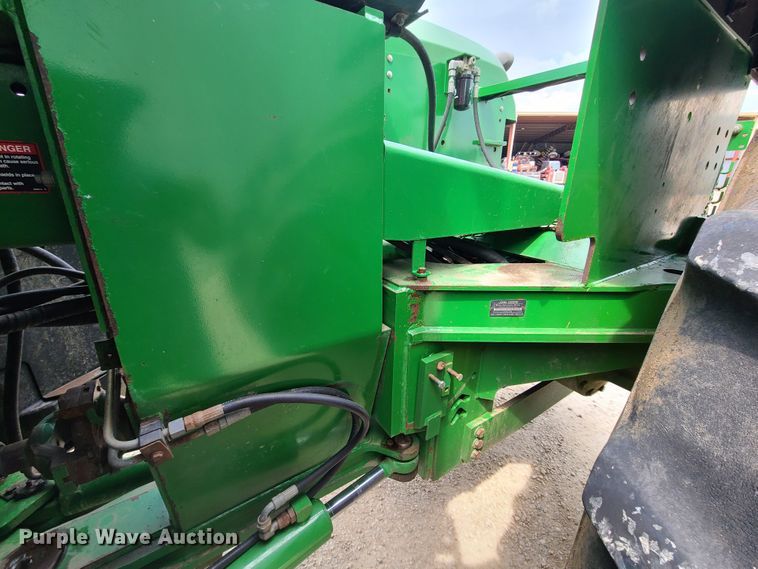 image for item DM8744 2002 John Deere 9320  4WD tractor