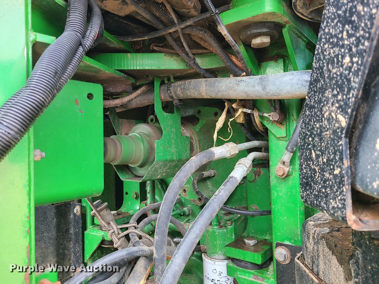 image for item DM8744 2002 John Deere 9320  4WD tractor