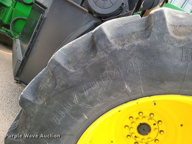 image for item DM8744 2002 John Deere 9320  4WD tractor