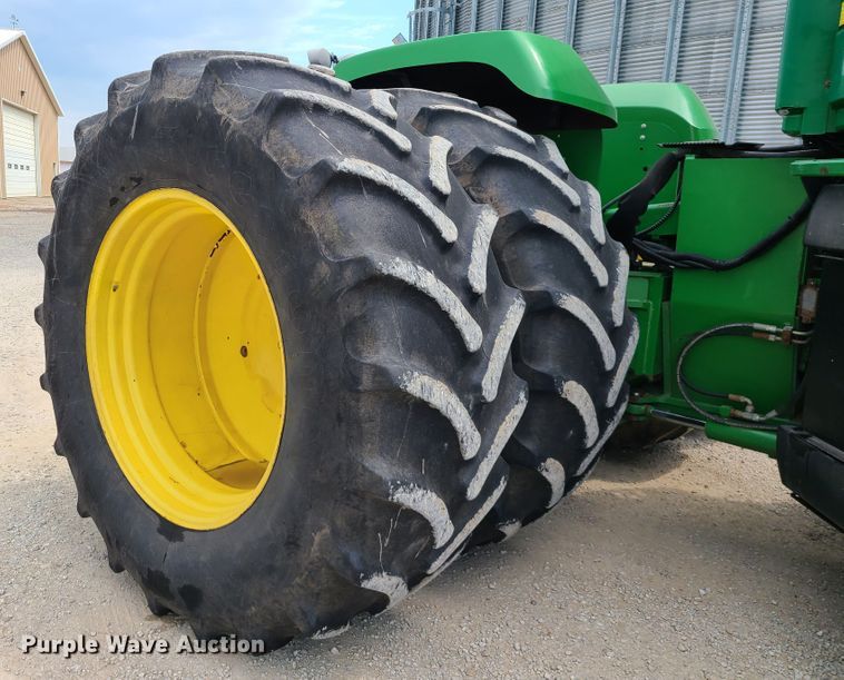 image for item DM8744 2002 John Deere 9320  4WD tractor