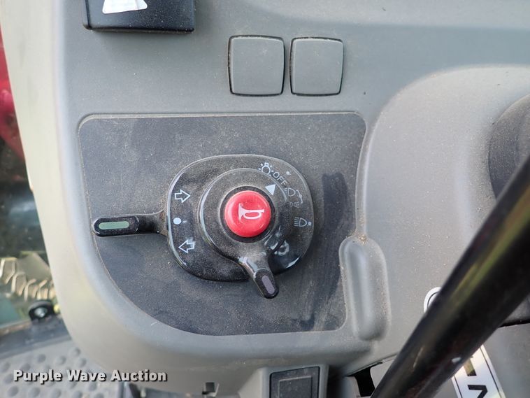 image for item DN1754 2012 Mahindra 6110ST  MFWD tractor