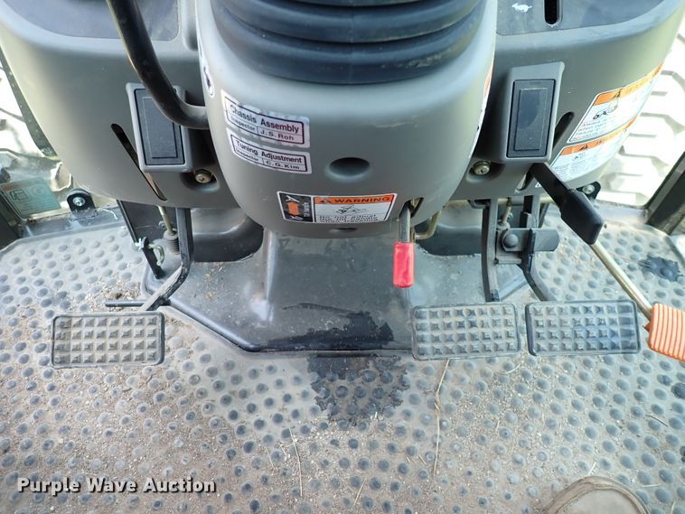 image for item DN1754 2012 Mahindra 6110ST  MFWD tractor