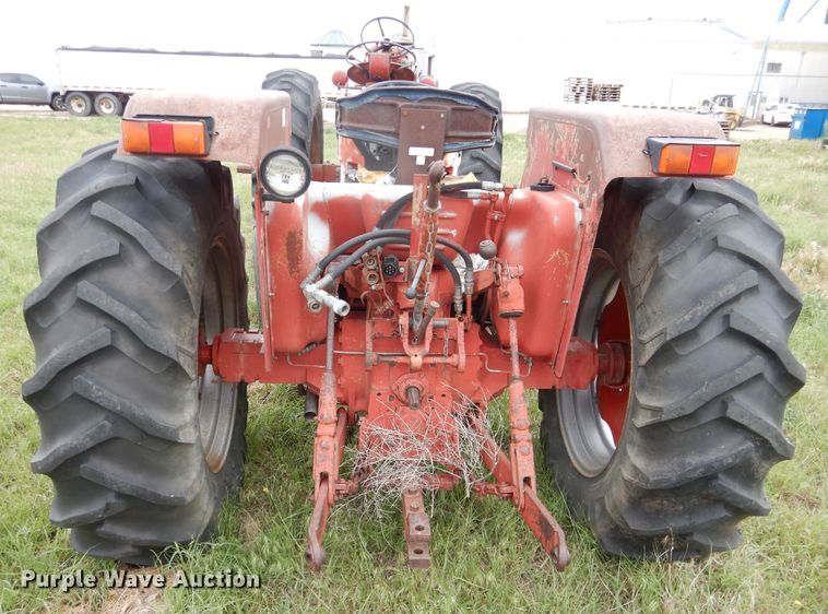 image for item HI9154 International Hydro 84  tractor