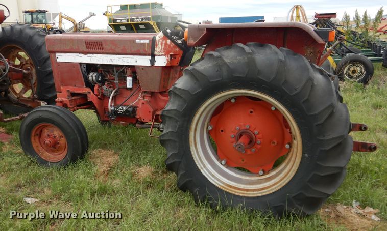 image for item HI9154 International Hydro 84  tractor
