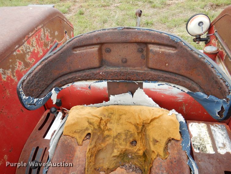 image for item HI9154 International Hydro 84  tractor