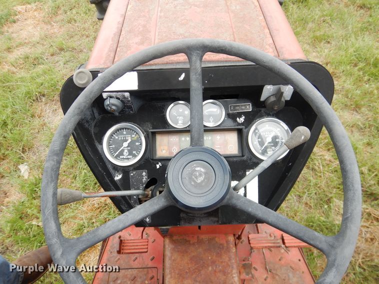 image for item HI9154 International Hydro 84  tractor