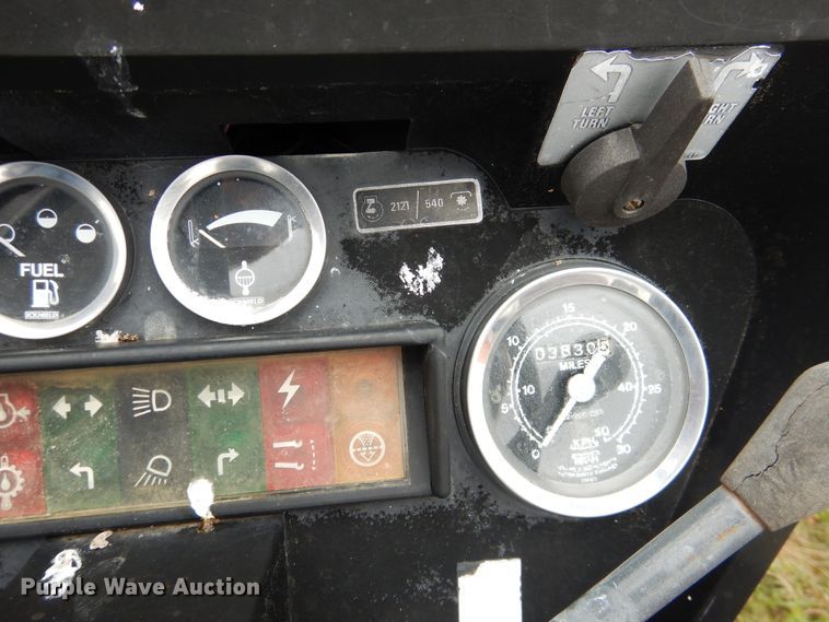 image for item HI9154 International Hydro 84  tractor