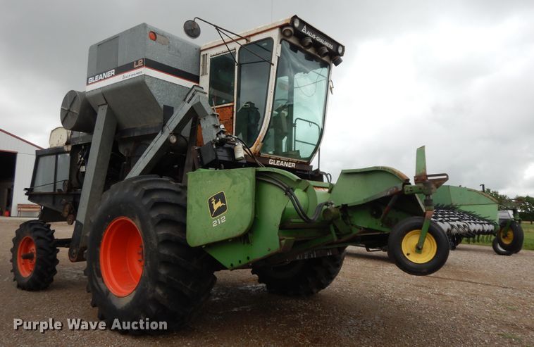 image for item HP9638 1980 Gleaner L2  combine