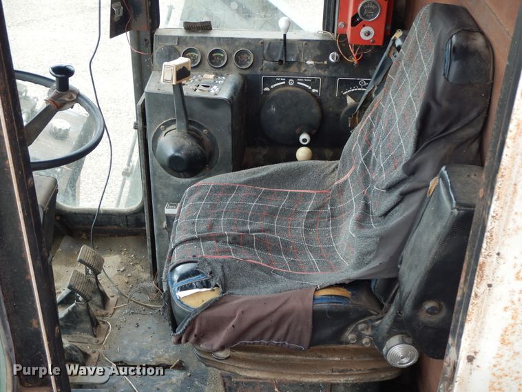 image for item HP9638 1980 Gleaner L2  combine