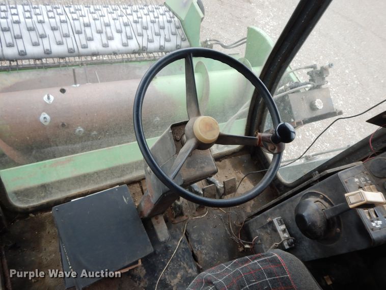 image for item HP9638 1980 Gleaner L2  combine