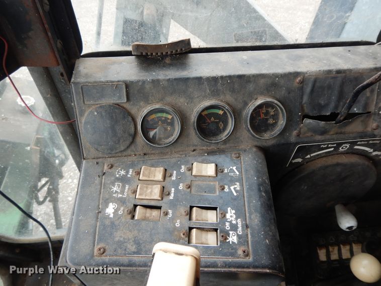 image for item HP9638 1980 Gleaner L2  combine