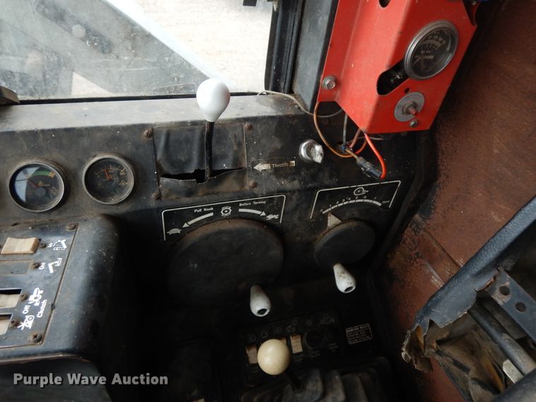 image for item HP9638 1980 Gleaner L2  combine