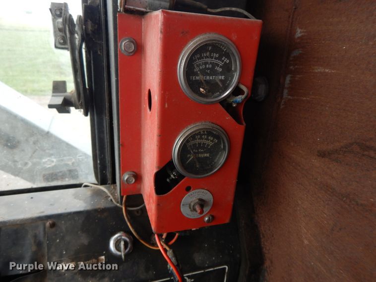 image for item HP9638 1980 Gleaner L2  combine