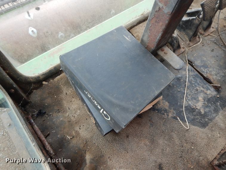 image for item HP9638 1980 Gleaner L2  combine