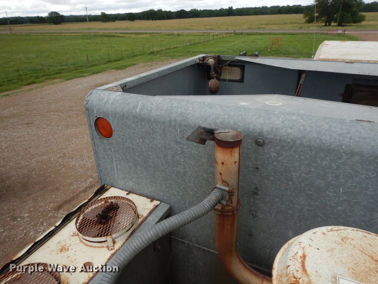 image for item HP9638 1980 Gleaner L2  combine