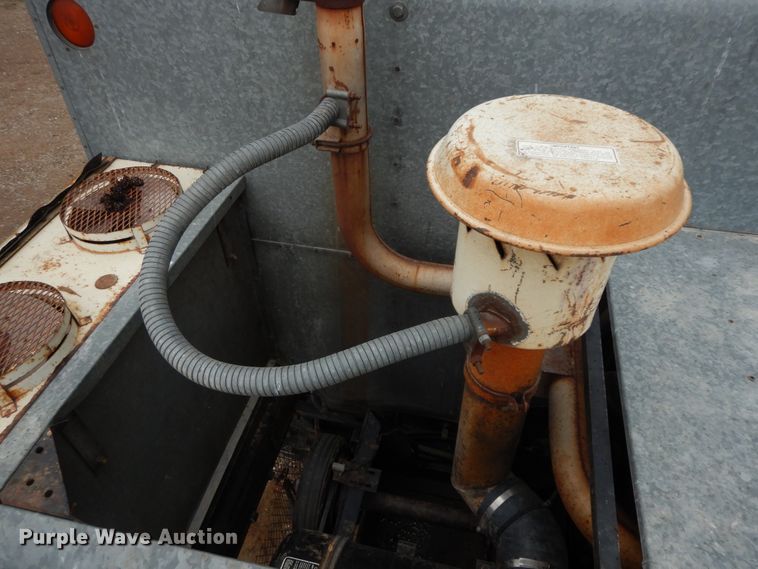 image for item HP9638 1980 Gleaner L2  combine