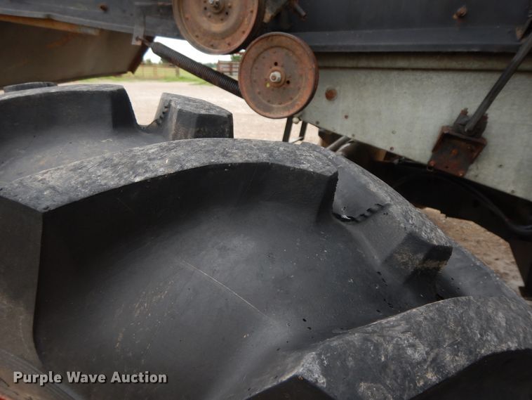 image for item HP9638 1980 Gleaner L2  combine