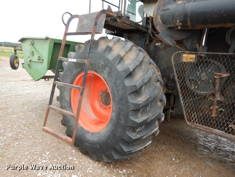 image for item HP9638 1980 Gleaner L2  combine