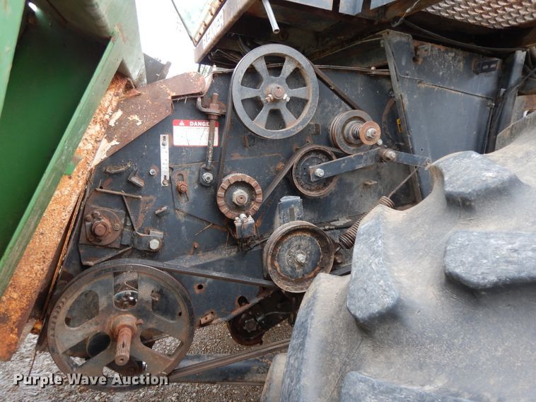 image for item HP9638 1980 Gleaner L2  combine