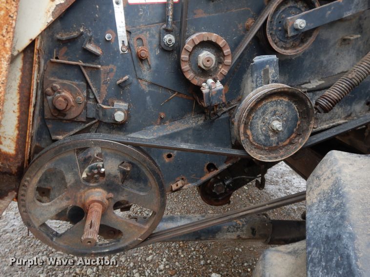 image for item HP9638 1980 Gleaner L2  combine