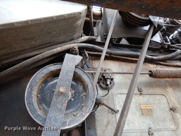 image for item HP9638 1980 Gleaner L2  combine