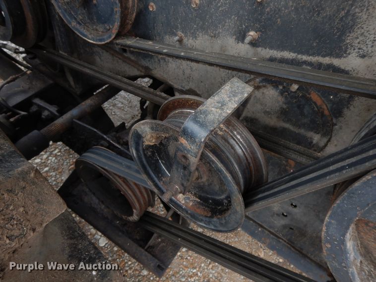 image for item HP9638 1980 Gleaner L2  combine