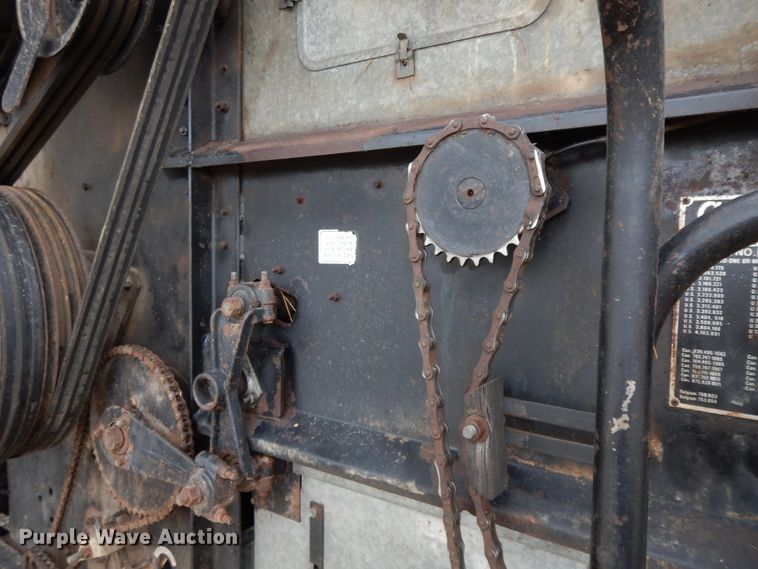 image for item HP9638 1980 Gleaner L2  combine