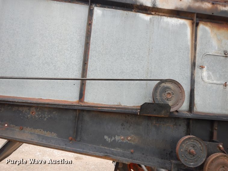 image for item HP9638 1980 Gleaner L2  combine